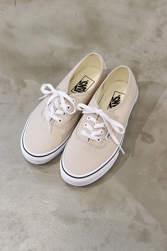 VANS バンズ　AUTHENTIC