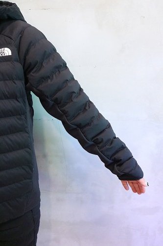 THE NORTH FACE ザ・ノース・フェイス Lady's Red Run Hoodie THE NORTH FACE ザ・ノース・フェイス Lady's Red Run Hoodie