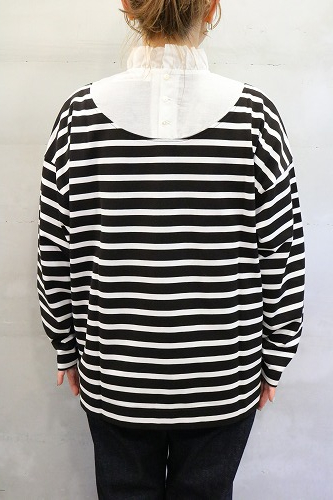 Porter des boutons ポルテデブトン フリルカラーバスクシャツ