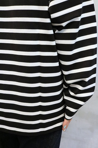 Porter des boutons ポルテデブトン フリルカラーバスクシャツ