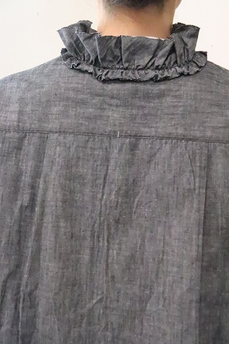 25ss Yarmo DUNGAREE RUFFLE SHIRTS シャツ 25ss Yarmo DUNGAREE RUFFLE SHIRTS シャツ