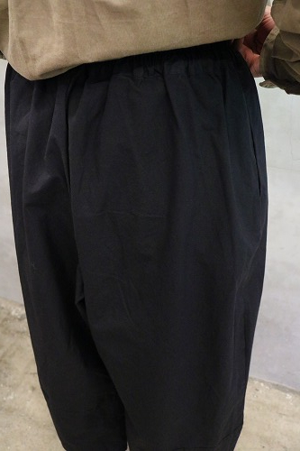 Veritecieur ヴェリテクール コクーンパンツ