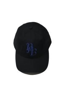 <img class='new_mark_img1' src='https://img.shop-pro.jp/img/new/icons47.gif' style='border:none;display:inline;margin:0px;padding:0px;width:auto;' />PRETO AND BRANCOEMBROIDERY CAP (BLACK-BLUE)