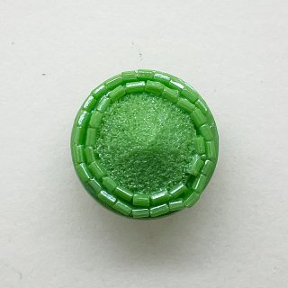 ヴィンテージプラスチックボタン（ライトグリーン）