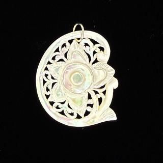 ヴィンテージベレヘムパールボタン　羽ばたく鳩 2021.8.31_3681.jpg