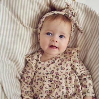 <img class='new_mark_img1' src='https://img.shop-pro.jp/img/new/icons7.gif' style='border:none;display:inline;margin:0px;padding:0px;width:auto;' />Zinna headband