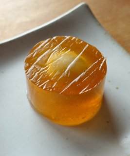 【おぼろ月5個入】完熟梅と黄身餡の出会い