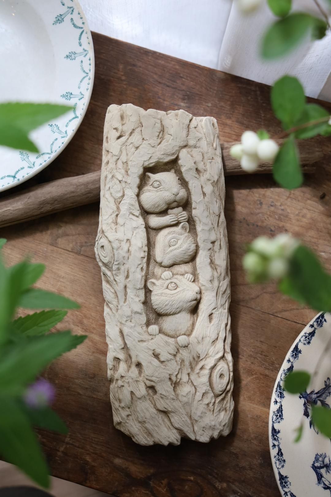 Carruth studio ガーデンオーナメント Three Little Chipmunks