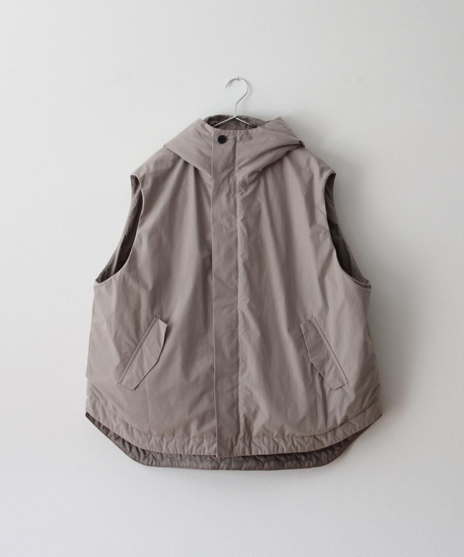 Rene フード付きベスト UNISEX) ナイロンフード付きベスト | ファッション通販サイト NUGU
