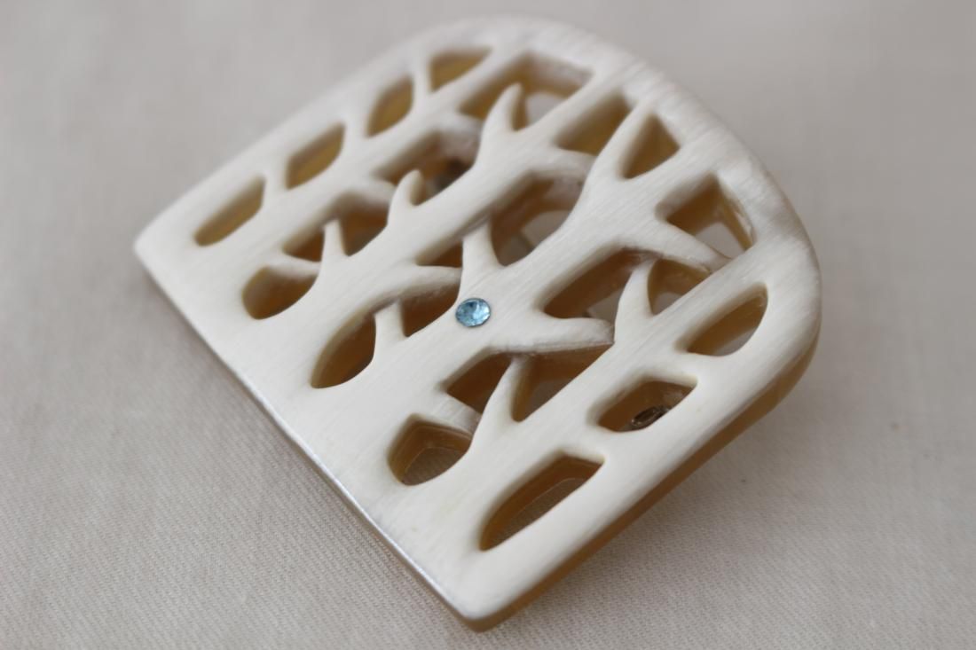 BISOU ヤドリギ ブローチ BISOU ヤドリギ ブローチ BISOU ヤドリギ ブローチ