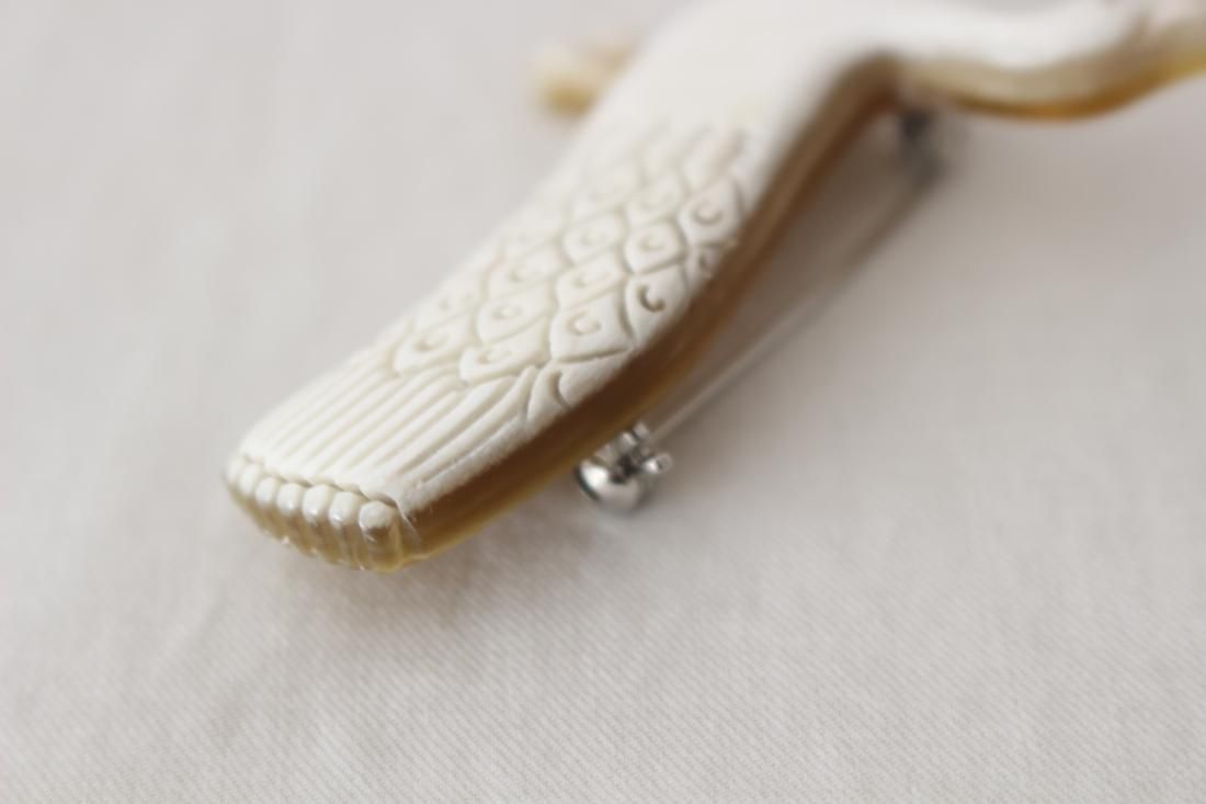 BISOU* 孔雀ブローチ - タチバナストア tachibana store