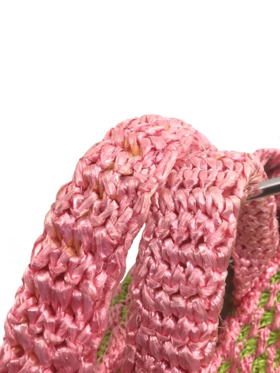 一度使用のみ　PRADA ラフィアクロケット　バッグ ピンク グリーン PRADA プラダ ロゴプレート トートバッグ ハンドバッグ かごバッグ