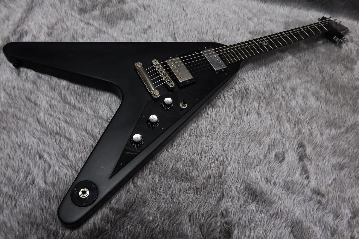 店頭販売品】Gibson エレキギター Flying V-Gothic/FB 1999 店頭販売品】Gibson エレキギター Flying V-Gothic/FB 1999