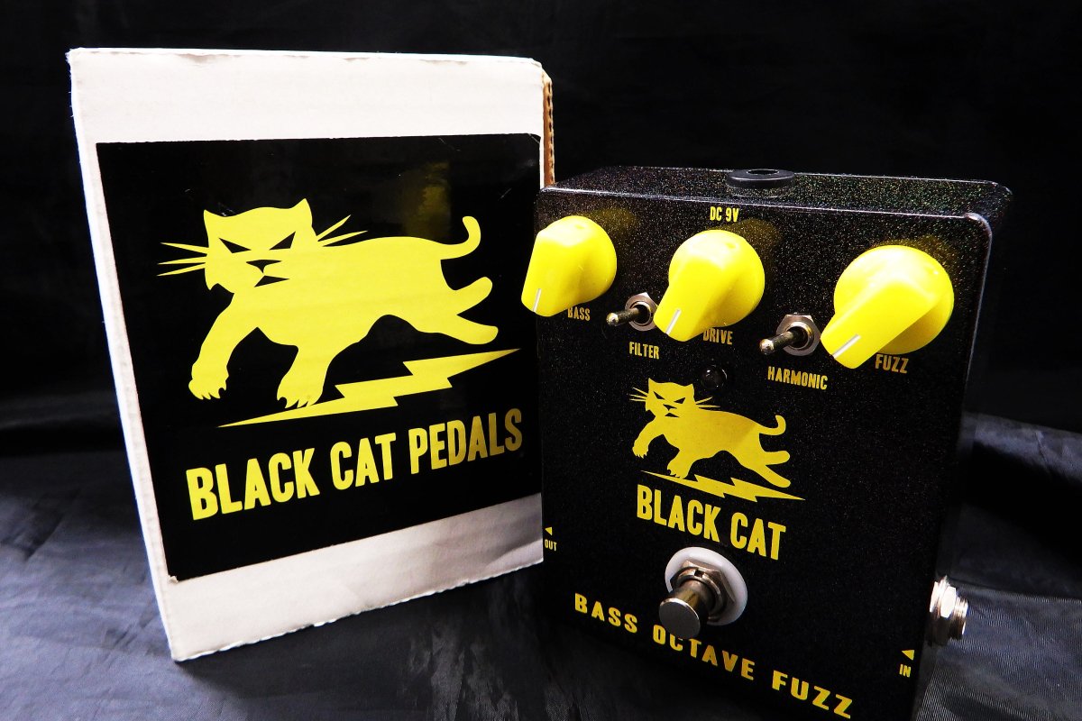 13799円 国内正規総代理店アイテム black cat bass octave fuzz ベース オクターブファズ