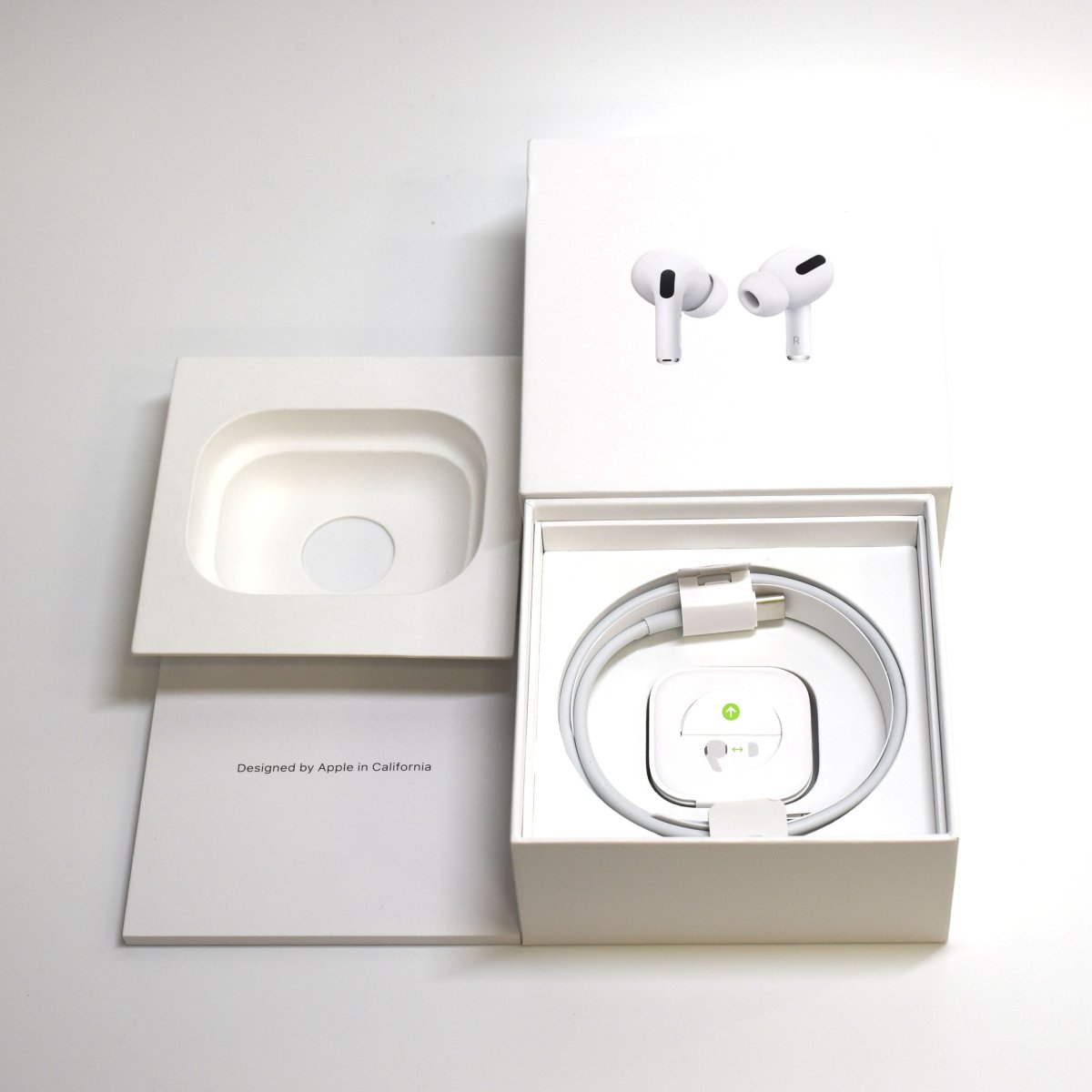 中古良品☆アップル AirPodsPro MLWK3J/A 2021年モデル ◇ワイヤレス