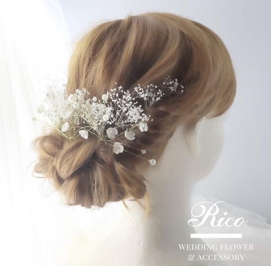 ホワイトパールフラワー かすみ草のヘッドドレス Salon De Rico ホワイトパールフラワー かすみ草のヘッドドレス Salon De Rico