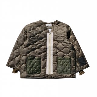<img class='new_mark_img1' src='https://img.shop-pro.jp/img/new/icons47.gif' style='border:none;display:inline;margin:0px;padding:0px;width:auto;' />NYLON QUILTING JACKET