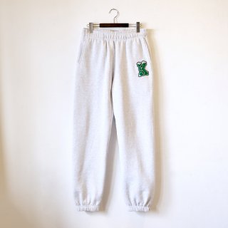 <img class='new_mark_img1' src='https://img.shop-pro.jp/img/new/icons16.gif' style='border:none;display:inline;margin:0px;padding:0px;width:auto;' />"K" SWEAT PANTS