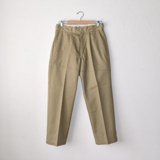 <img class='new_mark_img1' src='https://img.shop-pro.jp/img/new/icons1.gif' style='border:none;display:inline;margin:0px;padding:0px;width:auto;' />TROUSERS CHINO PANTS