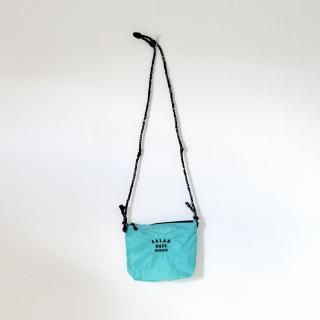 <img class='new_mark_img1' src='https://img.shop-pro.jp/img/new/icons16.gif' style='border:none;display:inline;margin:0px;padding:0px;width:auto;' />SDC BANDANA CORD NYLON SACOCHE