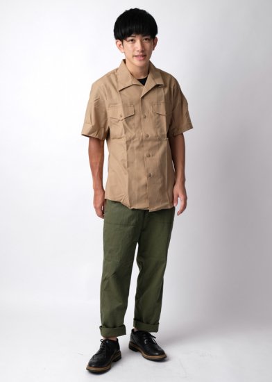 アメリカ海兵隊 USMC カーキ 半袖ドレスシャツ（新品）MC-SS-N