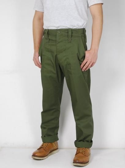 イギリス軍 ベイカーパンツ カーゴポケット付 - ワークパンツ/カーゴパンツ イギリス軍 ベイカーパンツ カーゴポケット付 - ワークパンツ/カーゴパンツ