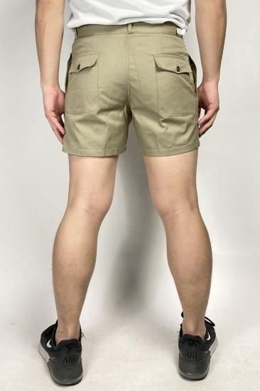イタリア軍 ベージュ ビンテージ AMI チノショートパンツ ボタン イタリア軍 ベージュ ビンテージ AMI チノショートパンツ ボタン
