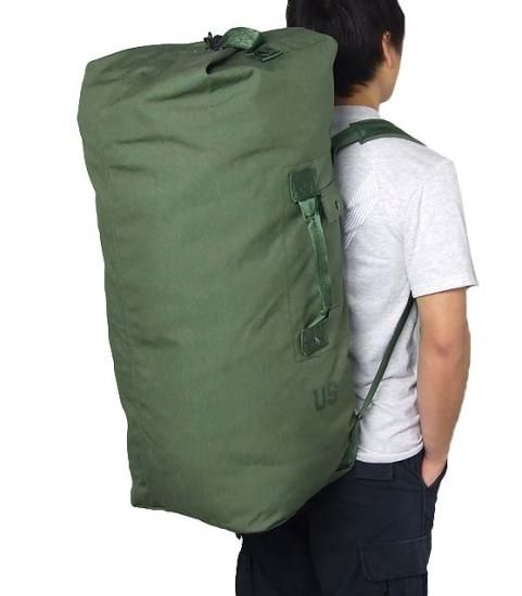アメリカ軍 OD ナイロン 旧型 ダッフルバッグ 新品 A34YN アメリカ軍 OD ナイロン 旧型 ダッフルバッグ 新品 A34YN