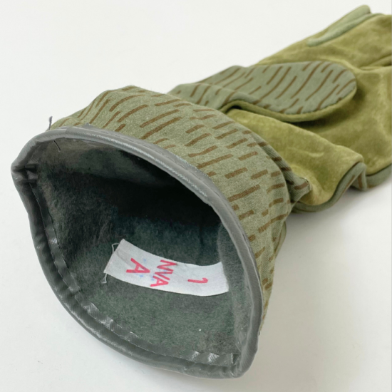 旧東ドイツ軍 NVA レインドロップカモ ミトングローブ 新品 69N 旧東ドイツ軍 NVA レインドロップカモ ミトングローブ 新品 69N