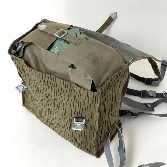 旧東ドイツ軍 NVA レインドロップカモ コンバット バックパック 旧東ドイツ軍 NVA レインドロップカモ コンバット バックパック