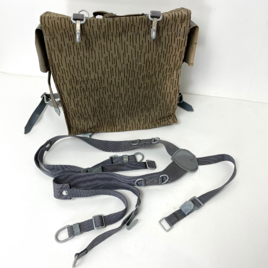 旧東ドイツ軍 NVA レインドロップカモ コンバット バックパック 旧東ドイツ軍 NVA レインドロップカモ コンバット バックパック