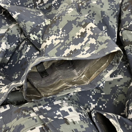 アメリカ海軍 U.S.NAVY ブルーデジタルカモ GORE-TEX/ゴアテック アメリカ海軍 U.S.NAVY ブルーデジタルカモ GORE-TEX/ゴアテック