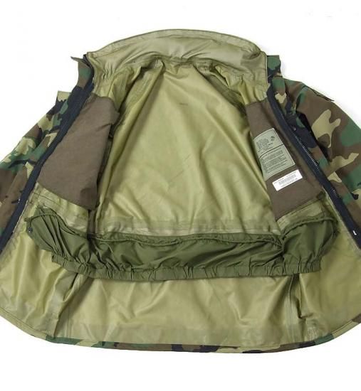 アメリカ海兵隊 U.S.M.C. ウッドランドカモ GORE-TEX/ゴアテック アメリカ海兵隊 U.S.M.C. ウッドランドカモ GORE-TEX/ゴアテック