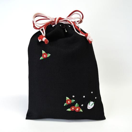 POTECHINO 黒い割烹着 花刺繍 絡繰魂 からくりだましい 流水菊桜 刺繍 パイソンジャガード生地