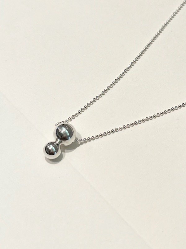 <img class='new_mark_img1' src='https://img.shop-pro.jp/img/new/icons8.gif' style='border:none;display:inline;margin:0px;padding:0px;width:auto;' />HYKE(ハイク)/BALL CHAIN NECKLACE