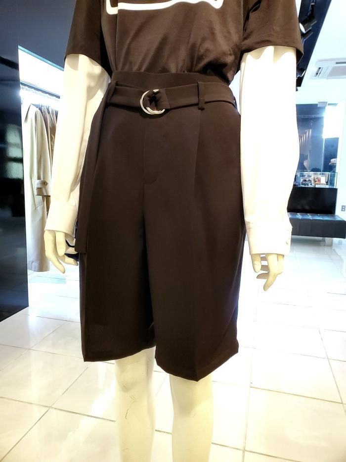 エディターがハマる「エンフォルド」の美脚パンツ。ロングセラー