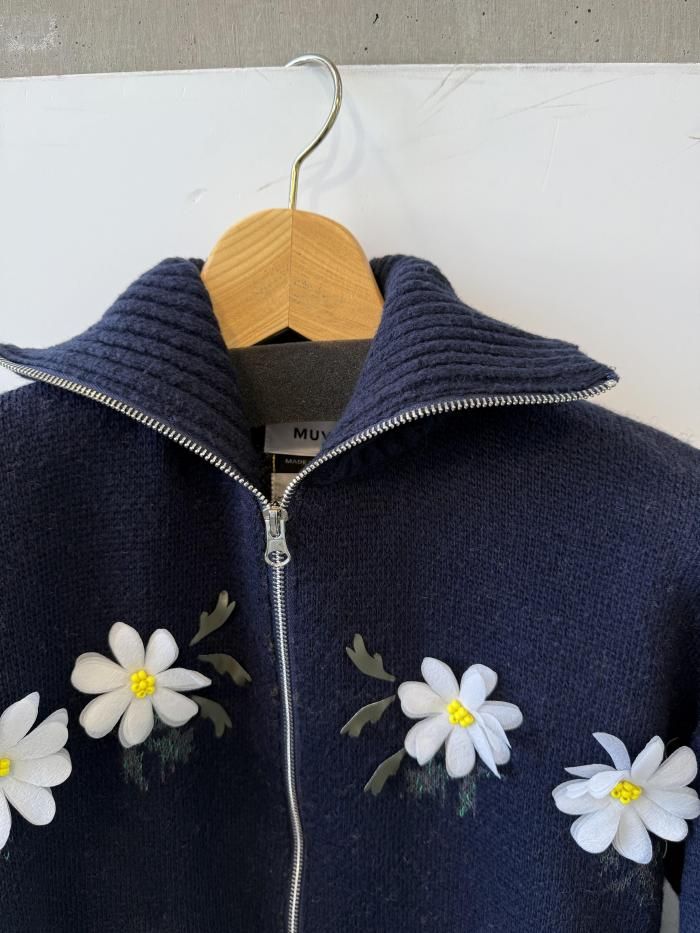 ミュベール すずらん　カーディガン MUVEIL ミュベール すずらん刺繍カーディガン 蜂