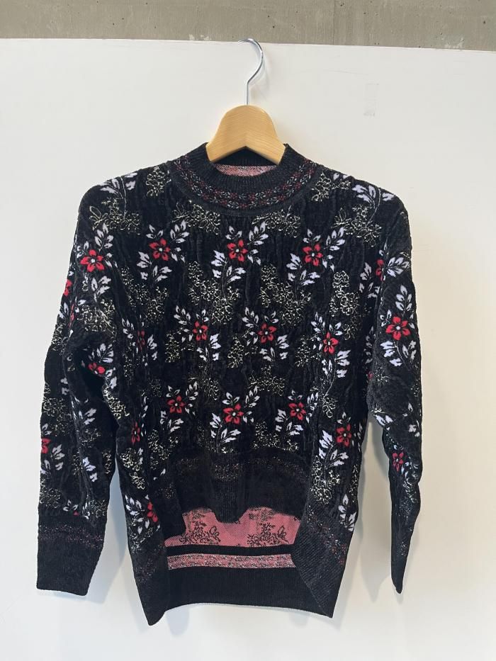 Mame Kurogouchi (ޥ᥯)/ Floral Motif Chenille Knited Top 
