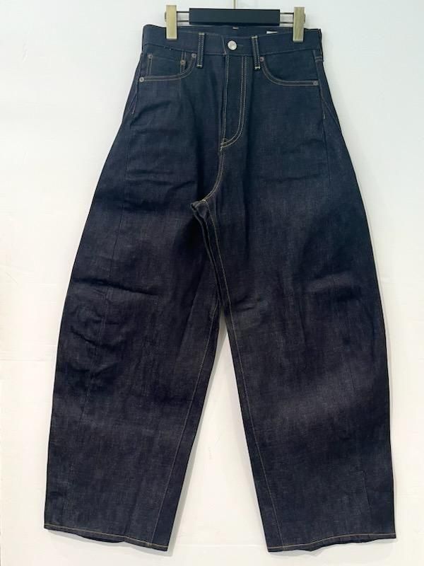 <img class='new_mark_img1' src='https://img.shop-pro.jp/img/new/icons8.gif' style='border:none;display:inline;margin:0px;padding:0px;width:auto;' />HYKE(¥Ï¥¤¥¯)/DENIM BARREL-LEG JEANS