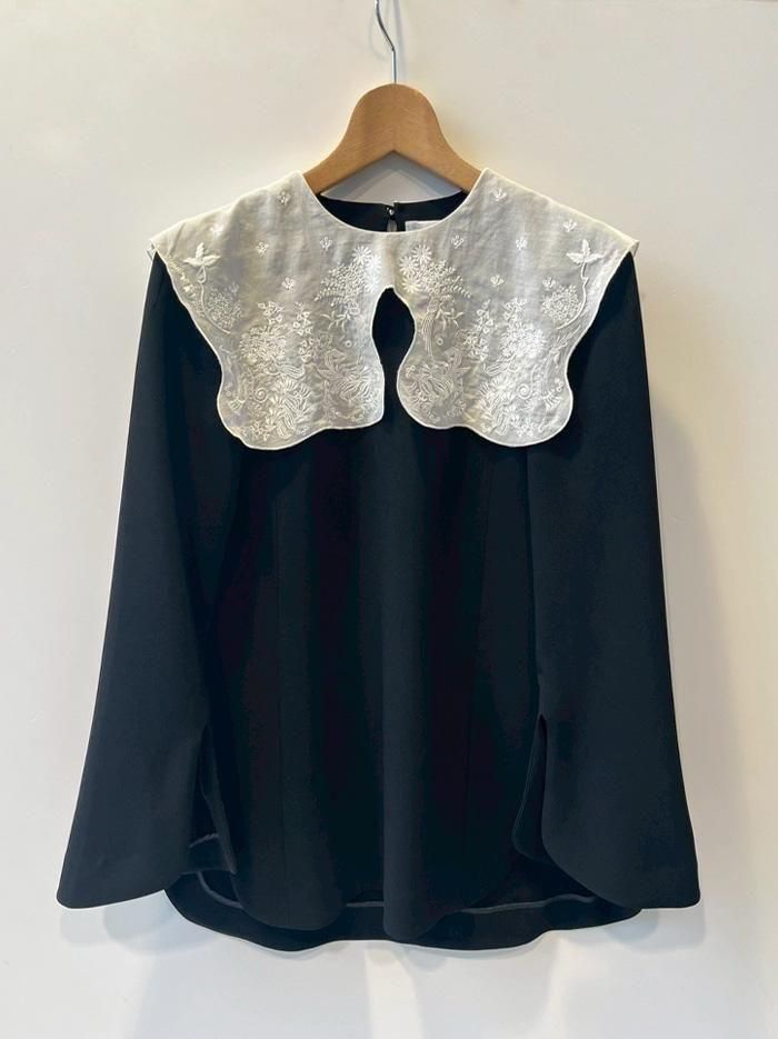 <img class='new_mark_img1' src='https://img.shop-pro.jp/img/new/icons8.gif' style='border:none;display:inline;margin:0px;padding:0px;width:auto;' />Mame Kurogouchi (ޥ᥯)/ Triacetate Georgette Embroidery Collar Top