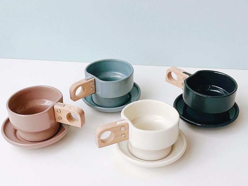 Cup (Wooden Handle) / Emma Johnson Ceramics