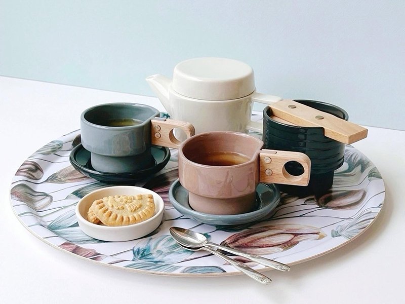 Cup (Wooden Handle) / Emma Johnson Ceramics