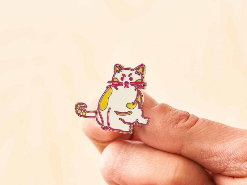 Everyday Cat 'Sitting' Enamel Pin