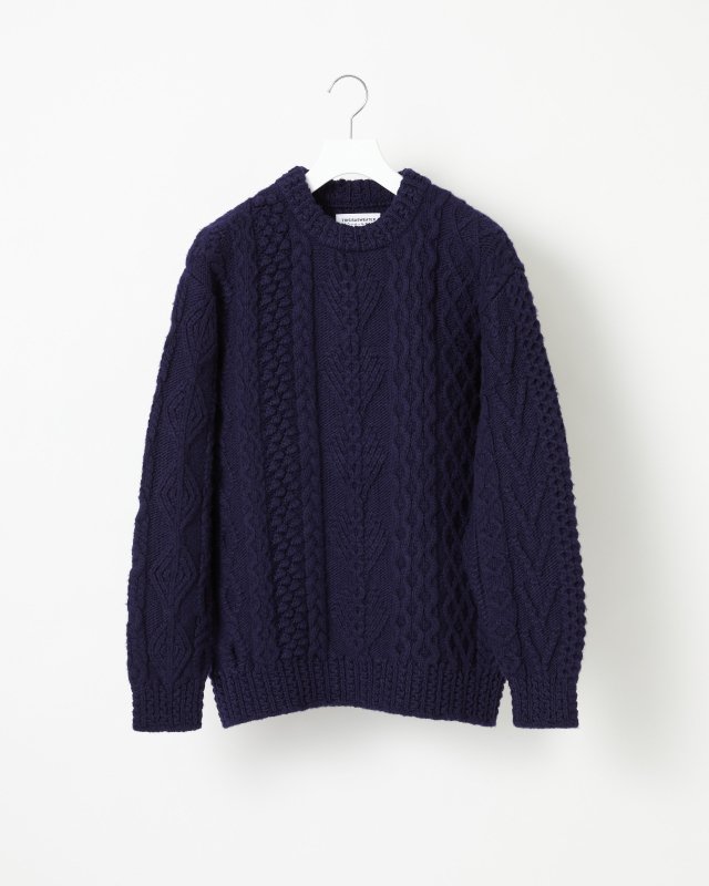 A2 : A SWEATER IS LOVE. -NAVY