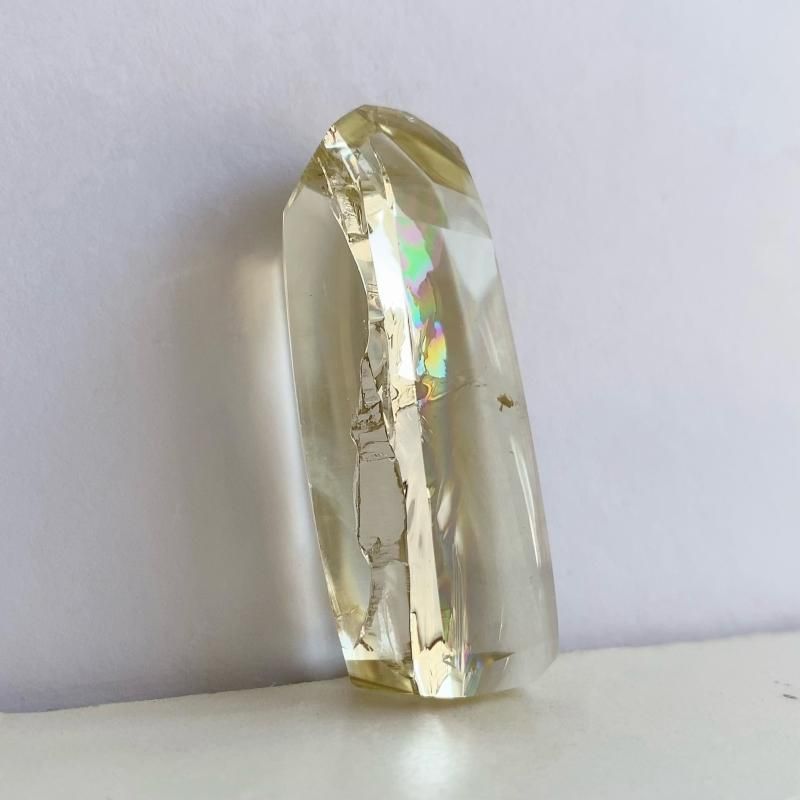 縁芽（えんめ） | 虹がバッチリ入ったアイリスクォーツ✨✨✨ お