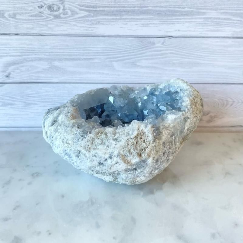 パワーストーン　天然石　原石　セレスタイト　102g　No.303 パワーストーン 天然石 セレスタイト天青石原石[T385-14642]