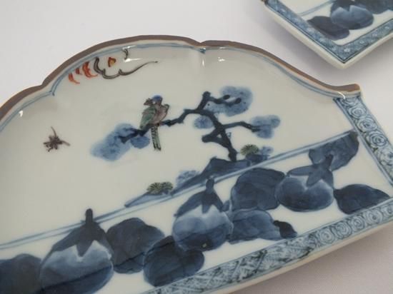 色絵鷹ニ茄子ノ図富士山型取皿 - 山本長左の器 色絵鷹ニ茄子ノ図富士山型取皿 - 山本長左の器