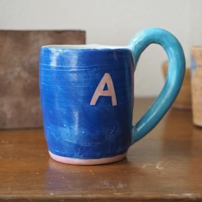 自然な流れに身を委ね、自由に境界を越える。陶芸作家・矢尾板