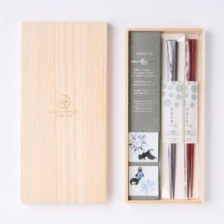 まとめ売り　在庫処分品　① 青い箸 44本セット 楽天市場】桐箱入り夫婦箸 天然木 亀甲日月 黒赤お箸セット