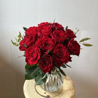 ܤ鯤β« Bouquet of 12 roses